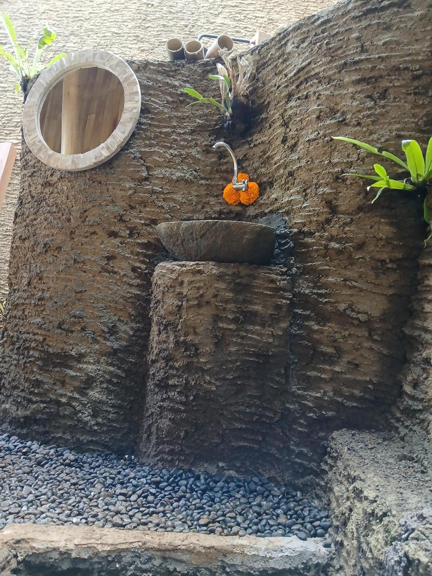 Danaswari Bali Bamboo House Villa Selat Exterior photo