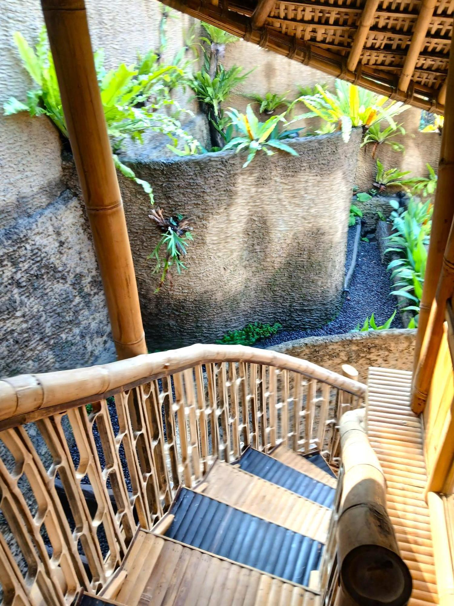 Danaswari Bali Bamboo House Villa Selat Exterior photo