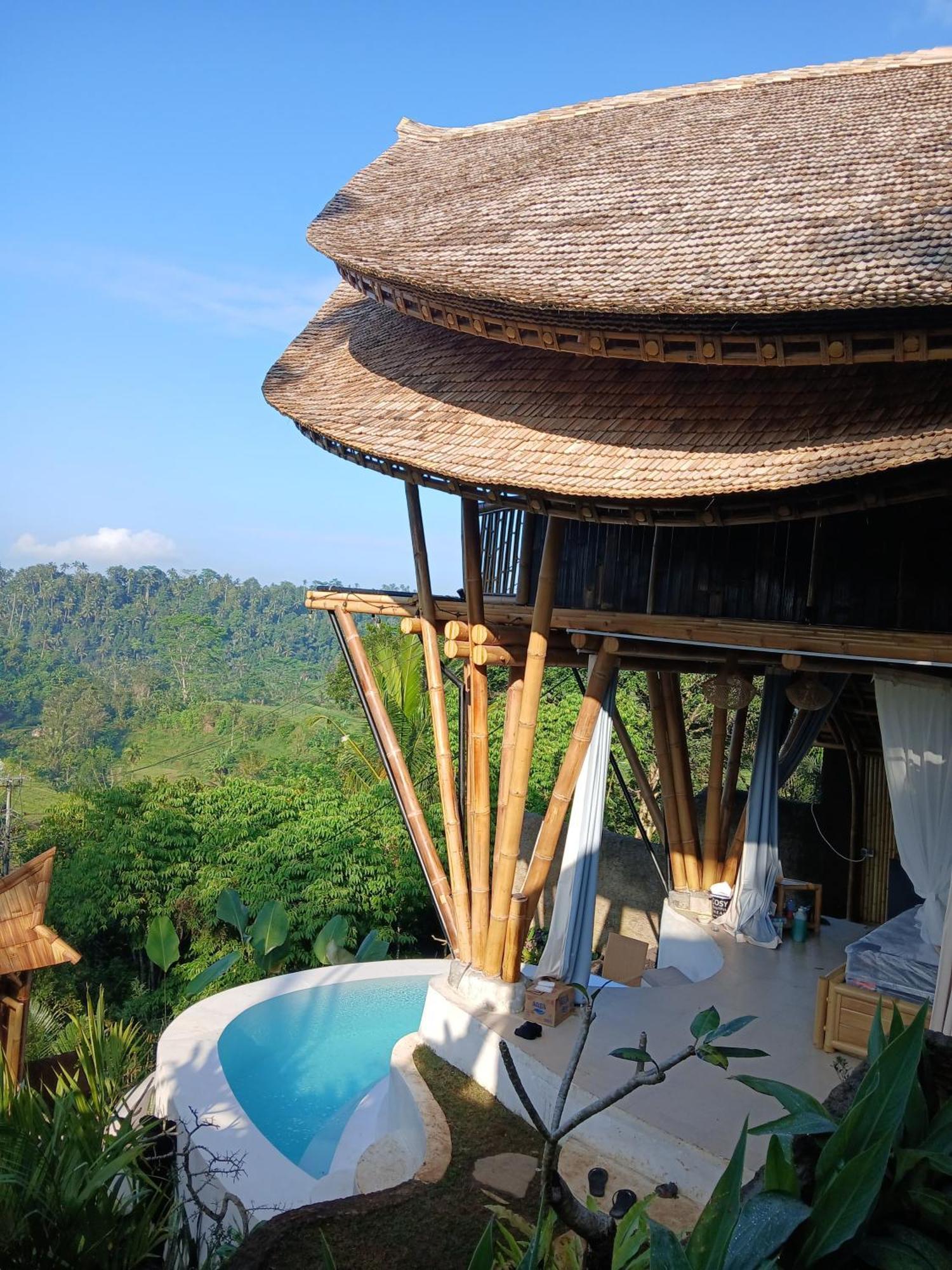 Danaswari Bali Bamboo House Villa Selat Exterior photo