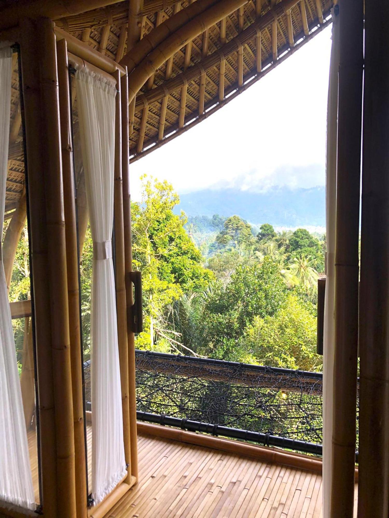 Danaswari Bali Bamboo House Villa Selat Exterior photo