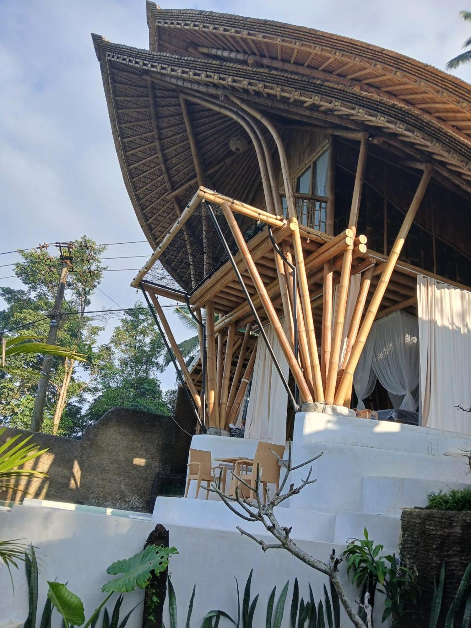 Danaswari Bali Bamboo House Villa Selat Exterior photo